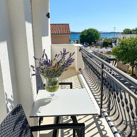 Apartments Dalmatino Vodice Eksteriør billede