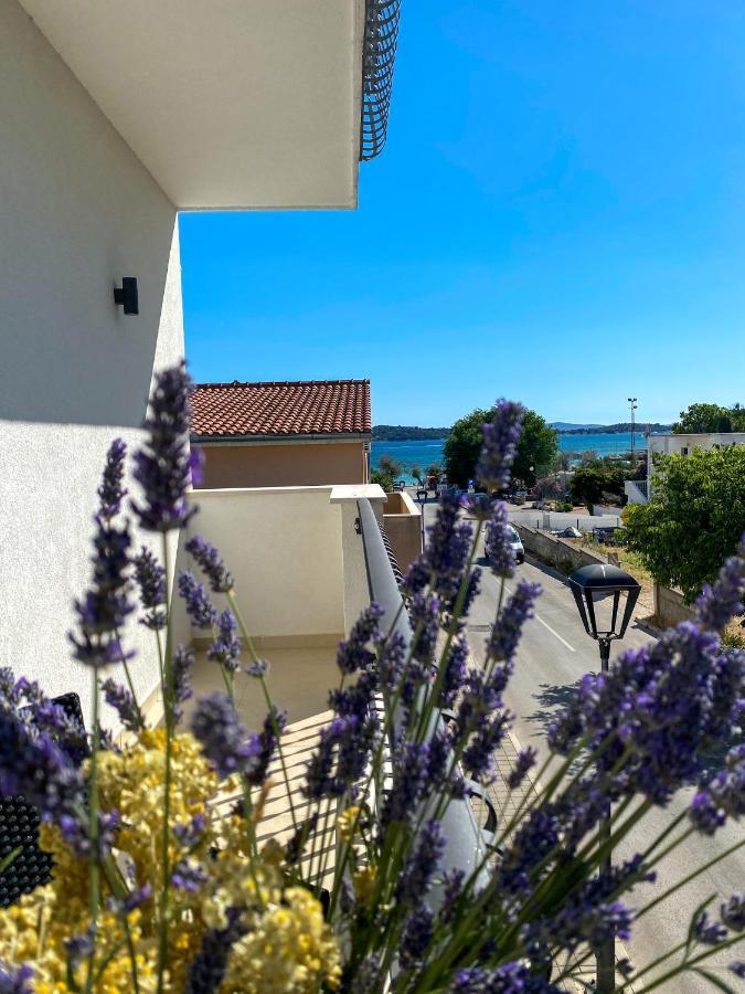 Apartments Dalmatino Vodice Eksteriør billede
