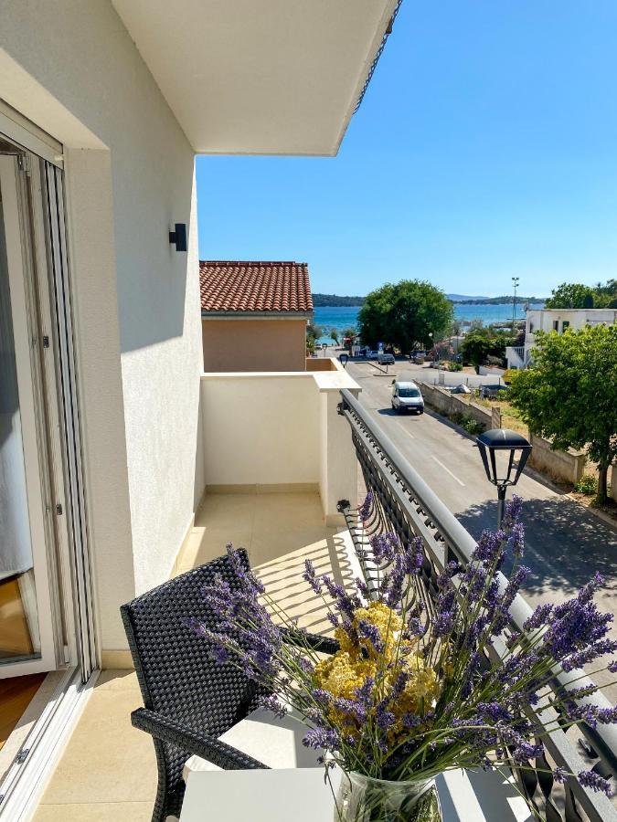 Apartments Dalmatino Vodice Eksteriør billede